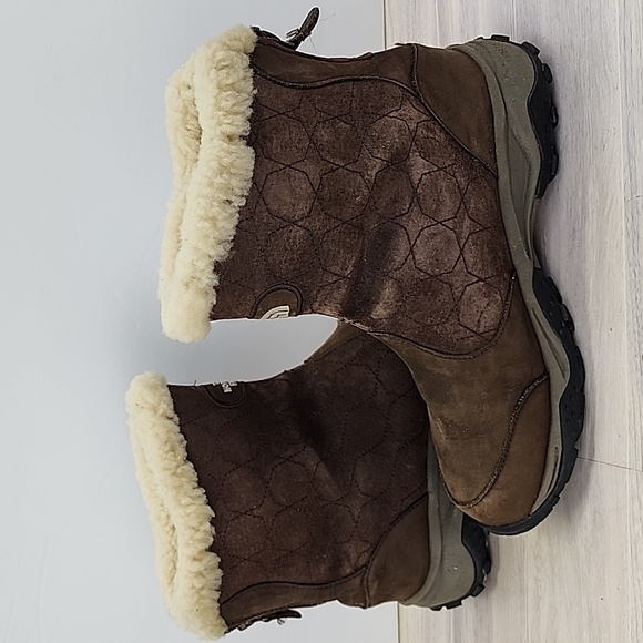The North Face Womens Quilted Winter Boots Cozy Shearling  Waterproof  Brown 9.5 - Picture 6 of 16
